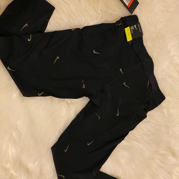 SOLD! NIKE PRO TIGHT FIT TRAINING LEGGINGS - Picture 2 of 3